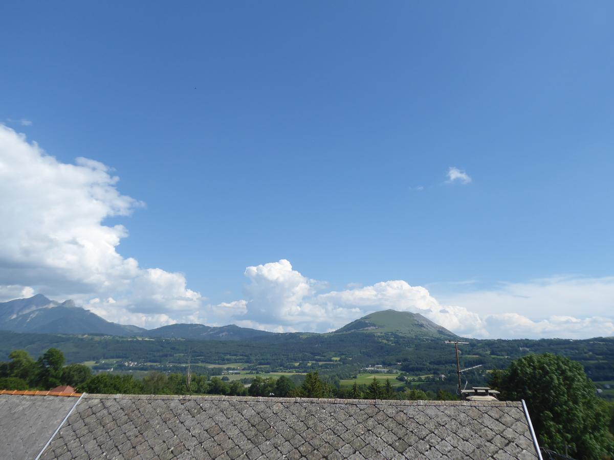 Hotel Les Chenets Saint-Julien-en-Champsaur Εξωτερικό φωτογραφία